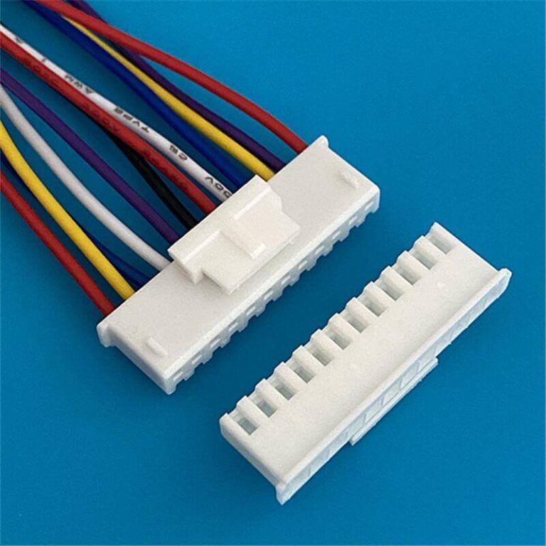 Custom Cable Assemblies ICA3108E20-33SBF80F0A232-ND